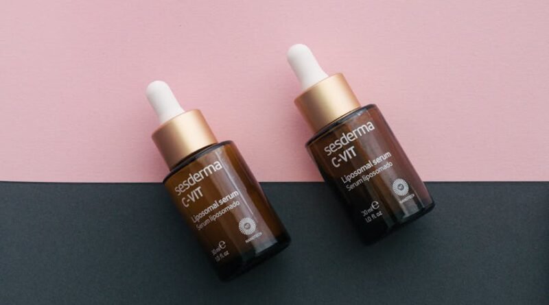 Anti-aging dupa 40 de ani — retinol, bakuchiol, niacinamida si peptide: ce alegi din farmacie 2026