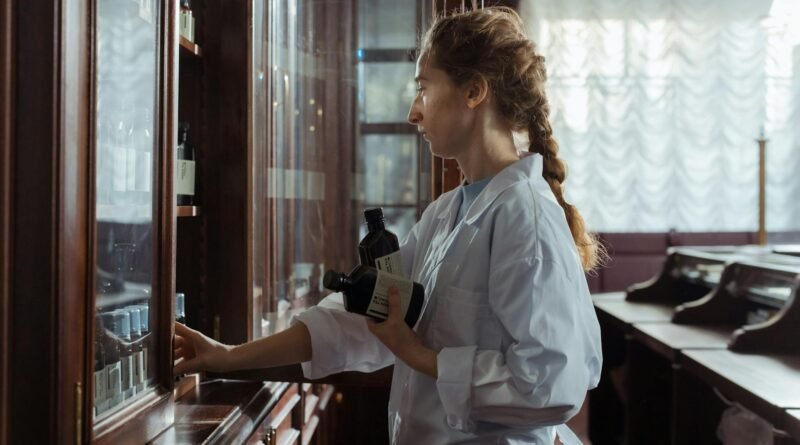 Cum compari prețurile la medicamente între farmacii — ghid practic 2026