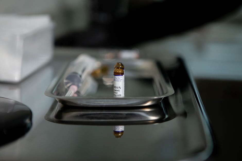 Produs injectabil medical într-un cabinet — siguranța pacientului