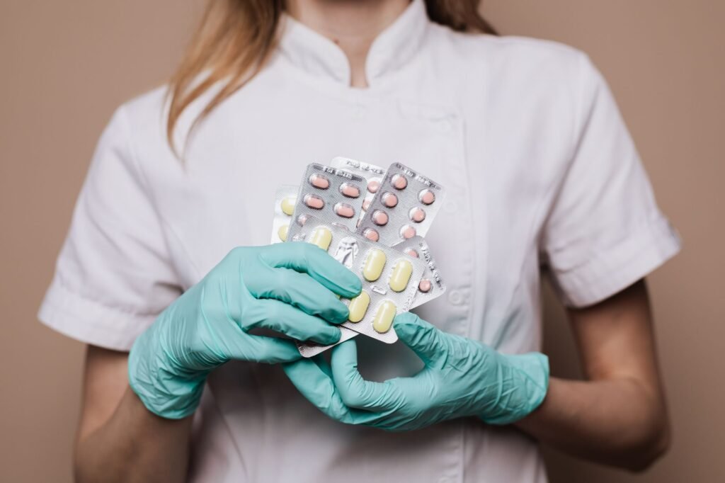 Farmacisti in uniforma — protest PROMEDICA 3 iunie 2026 pentru salarii