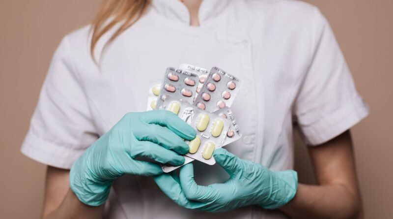 Farmacisti in uniforma — protest PROMEDICA 3 iunie 2026 pentru salarii