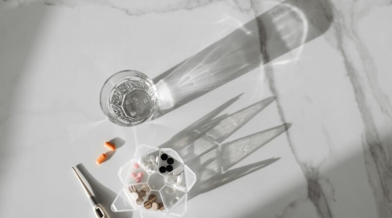 Păstrarea corectă a medicamentelor la căldură — sfaturi farmacist 2026