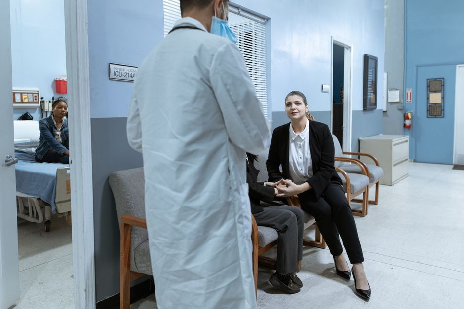 Consultație medicală într-un spital — reforma sănătății 2026